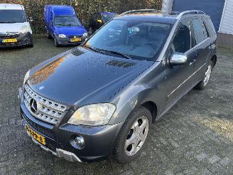 Mercedes ML 350 CDI 4MATIC GEEL KENTEKEN picture 33