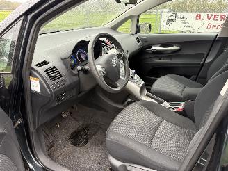 Toyota Auris 1.8 Full Hybrid Business picture 7