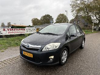 Vaurioauto  passenger cars Toyota Auris 1.8 Full Hybrid Business 2012/3