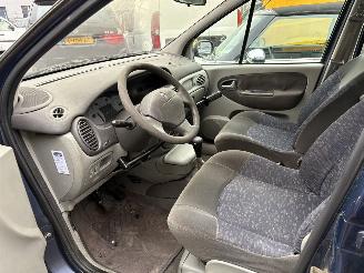 Renault Mégane Scénic 2.0 16V AUTOMAAT, CLIMA picture 5