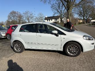 Fiat Punto Evo 1.3 M-JET EASY AIRCO picture 17
