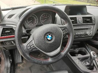 BMW 1-serie 114 I SPORT picture 4