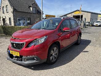 krockskadad bil auto Peugeot 2008 1.2 PureTech Blue Lion AUTOMAAT, PANORAMA DAK, AIRCO, PDC, N.A.P. ENZ 2017/3