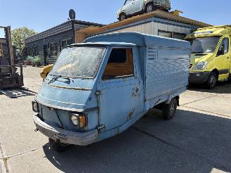 danneggiata microvetture Piaggio  VESPA APECAR P2 VOOR DECORATIE 1979/1