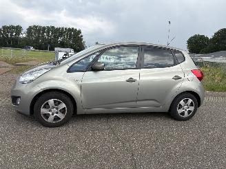 Kia Venga 1.4 CVVT Plus Pack NAVIGATIE, AIRCO, CAMERA ENZ picture 3