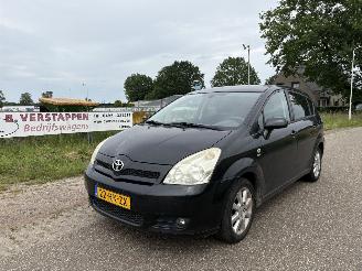 damaged passenger cars Toyota Corolla-verso 1.8 VVT-i Luna AIRCO 5 PERSOONS UITVOERING 2005/6
