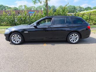 BMW 5-serie Touring 528i High Executive, 3.0 6 CILINDER BENZINE ! picture 2