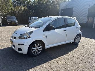 Toyota Aygo 1.0 5 deurs, airco picture 2