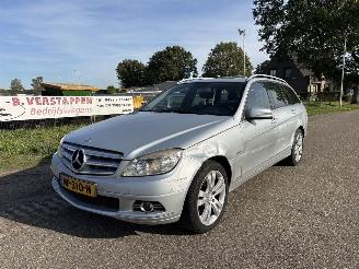 Vaurioauto  passenger cars Mercedes C-klasse Estate 180 K BlueEFFICIENCY 2009/12