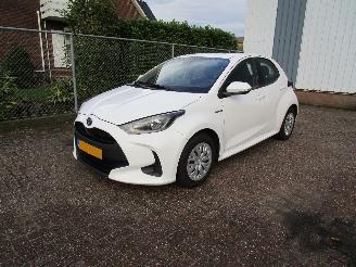 Schadeauto Toyota Yaris 1.5 Hybride Navi Camera 2021/1