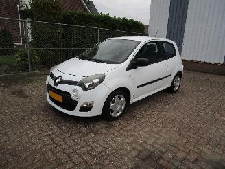 skadebil auto Renault Twingo Airco Radio/CD 2013/10
