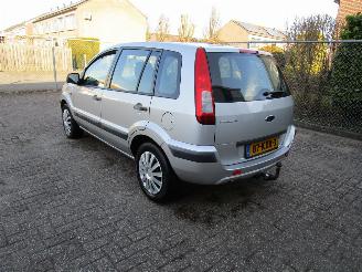 Ford Fusion 1.4 16V Airco Radio/CD picture 2