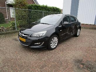 Damaged car Opel Astra 1.7 CDTI Navi Camera 6-Bak 2014/2