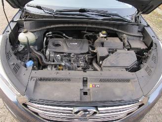 Hyundai Tucson 1.6 Navi Clima 6-Bak picture 5