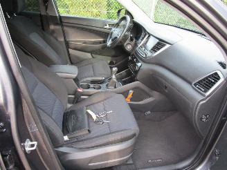 Hyundai Tucson 1.6 Navi Clima 6-Bak picture 6