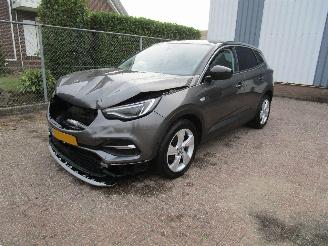 krockskadad bil auto Opel Grandland X 1.2 T Navi Panodak Clima 6-Bak 2019/11