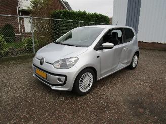 skadebil auto Volkswagen Up! High-Up Airco Radio/CD 2012/6