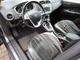 Lancia Delta 1.8 16V Automaat 200 PK picture 12