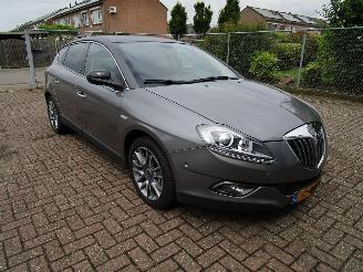 Lancia Delta 1.8-16V Automaat 200 PK picture 3