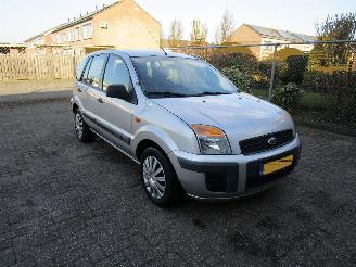 Ford Fusion 1.4 16V Airco Radio/CD picture 3
