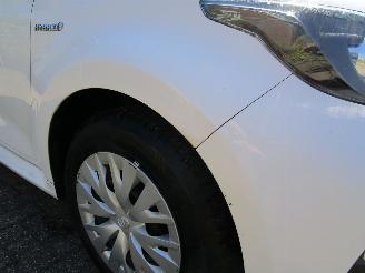 Toyota Yaris 1.5 Hybride Camera Navi Clima picture 8