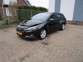 skadebil auto Opel Astra 1.6 CDTI Navi Clima 6-Bak 2016/9