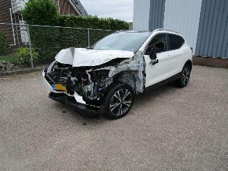 uszkodzony samochody osobowe Nissan Qashqai 1.3 DIG-T Automaat Camera Navi 2020/8
