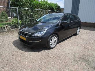 škoda osobní automobily Peugeot 308 1.2 THP Navi Clima 6-Bak 2014/10