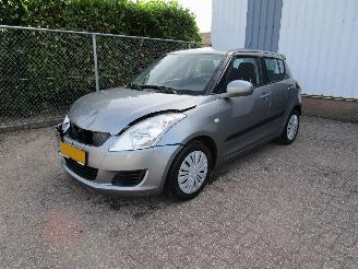 Vaurioauto  passenger cars Suzuki Swift 1.2 Airco 5-Drs 2013/12