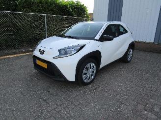 Damaged car Toyota Aygo X Automaat Camera Navi 31.000 Km 2023/3