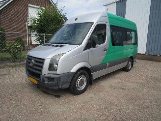 Damaged car Volkswagen Crafter 2.5 TDI Automaat met rolstoellift 2010/5