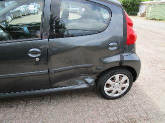 Peugeot 107 Airco Radio/CD 5-Drs picture 7