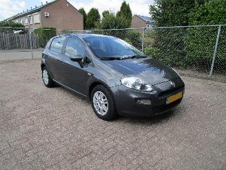 Fiat Punto 1.2 Airco Radio/CD 5-Drs picture 3