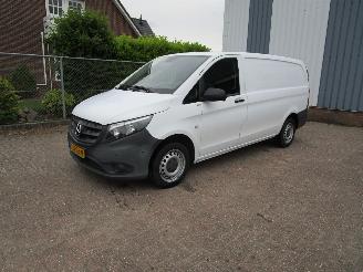krockskadad bil bedrijf Mercedes Vito 111 CDI Lang Navi Airco 2018/3