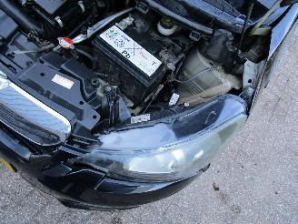 Peugeot 108 Airco Radio/CD 5-Drs picture 9
