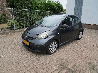 Vaurioauto  passenger cars Toyota Aygo Radio/CD 3-Drs 2006/4