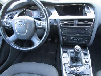 Audi A4 2.0TDI Navi Clima 6-Bak picture 9