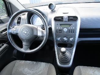 Opel Agila 1.0 Airco Radio/CD picture 10
