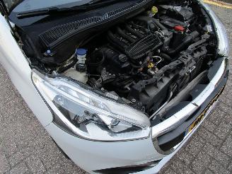 Peugeot 208 1.2 Navi Airco Parelmoer 5-Drs picture 11