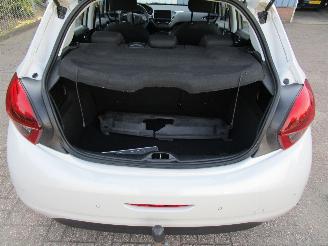 Peugeot 208 1.2 Navi Airco Parelmoer 5-Drs picture 18