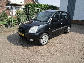 Damaged car Kia Picanto 1.0 Airco 2006/8