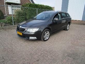 skadebil auto Skoda Superb 1.8 TSI DSG Navi Clima 2010/11