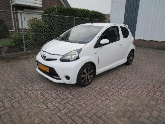 Unfallwagen Toyota Aygo Airco Radio/CD 3-Drs 2013/7