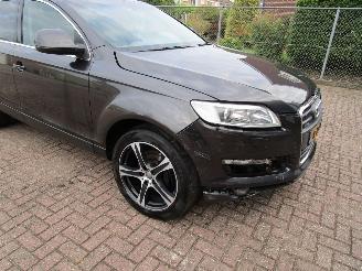Audi Q7 4.2 FSI Quattro 5+2 picture 5
