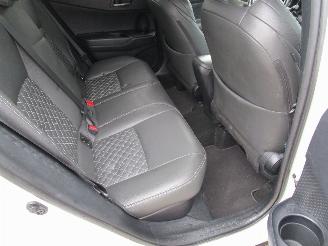 Toyota C-HR 1.8 Hybride Bi-Tone Parelmoer picture 18