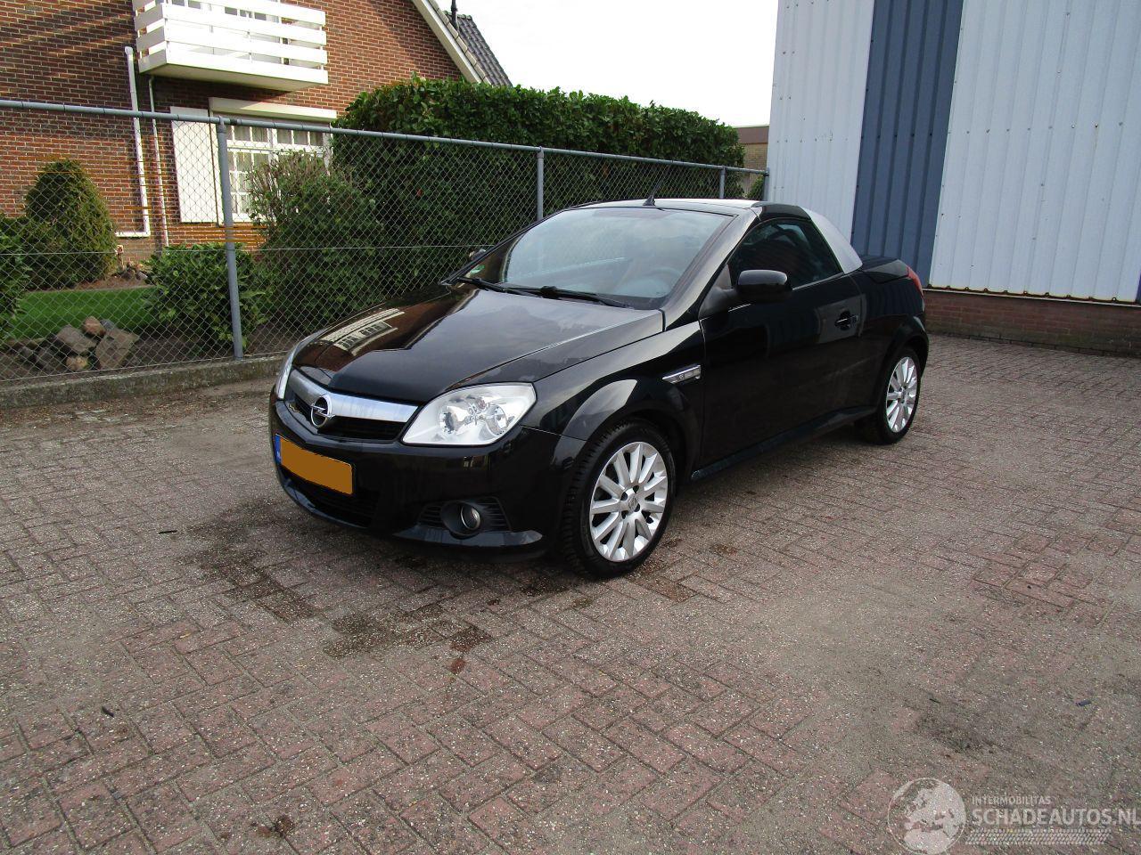 Opel Tigra 1.4 16V Automaat 73.000 KM Leder