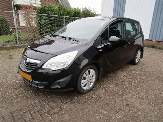 Vaurioauto  passenger cars Opel Meriva 1.4 Airco Radio/CD 2011/6