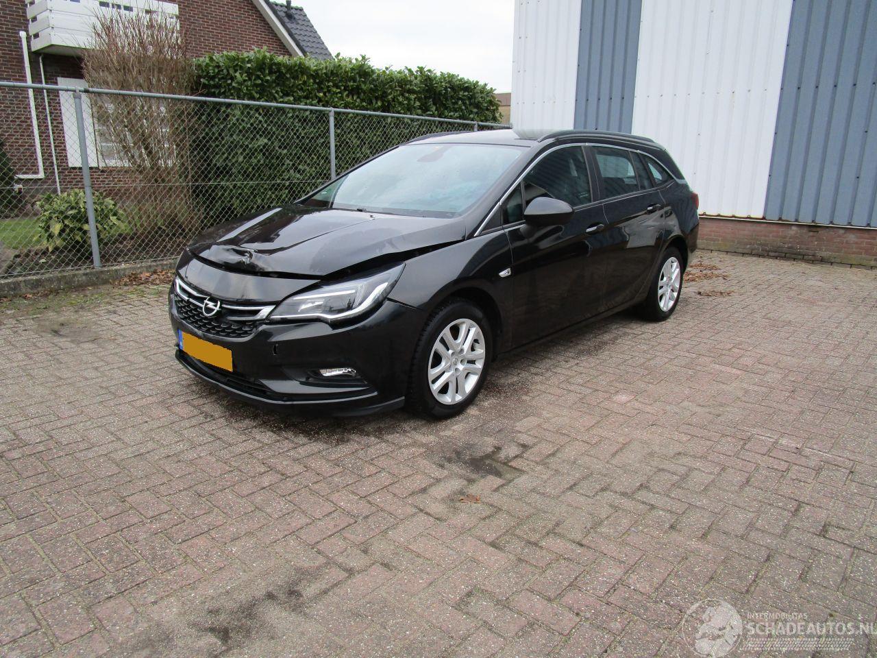 Opel Astra 1.6 CDTI Navi Clima 6-Bak