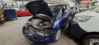 skadebil auto Volkswagen Golf plus 1.6 FSI Comfortline 2006/10