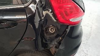 Ford Fiesta 1.4 16V AUT 4 DRS  BENZ 1.388CC 71KW 97PK KM 33773 N.A.P. picture 7